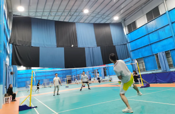 广西中科普慧能源开展职工羽毛球、乒乓球团建活动